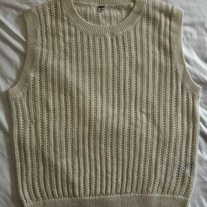 Uniqlo Cream Sleeveless Knit Sweater